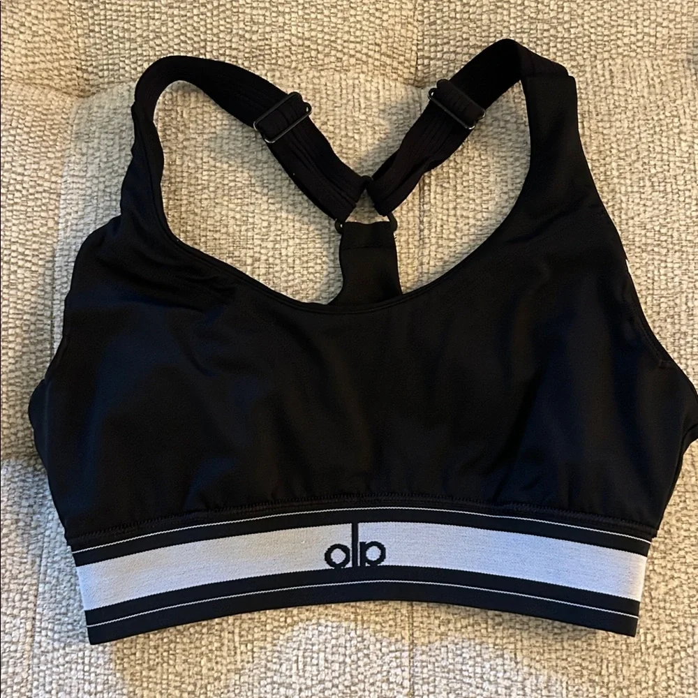 ALO Airlift Suit Up Bra - Picture 4 of 6